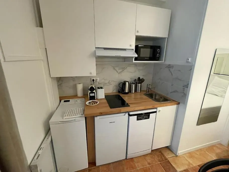 2.Cozy Studio Paris - Montmartre - Opera 0*,  France